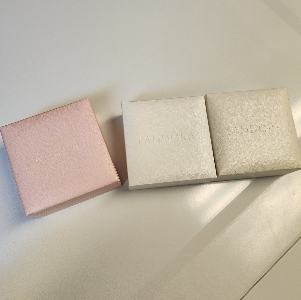 Pandora bracelet boxes